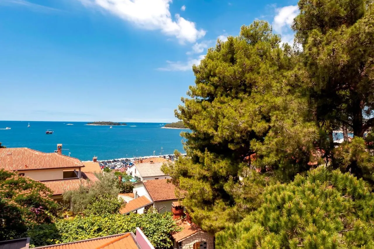 Guest house Luna Tsuki Five Hotel Rovinj Croatia