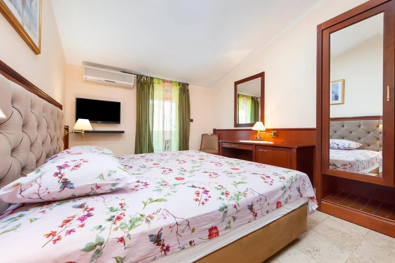Luna Tsuki Five Hotel Rovinj Guest house